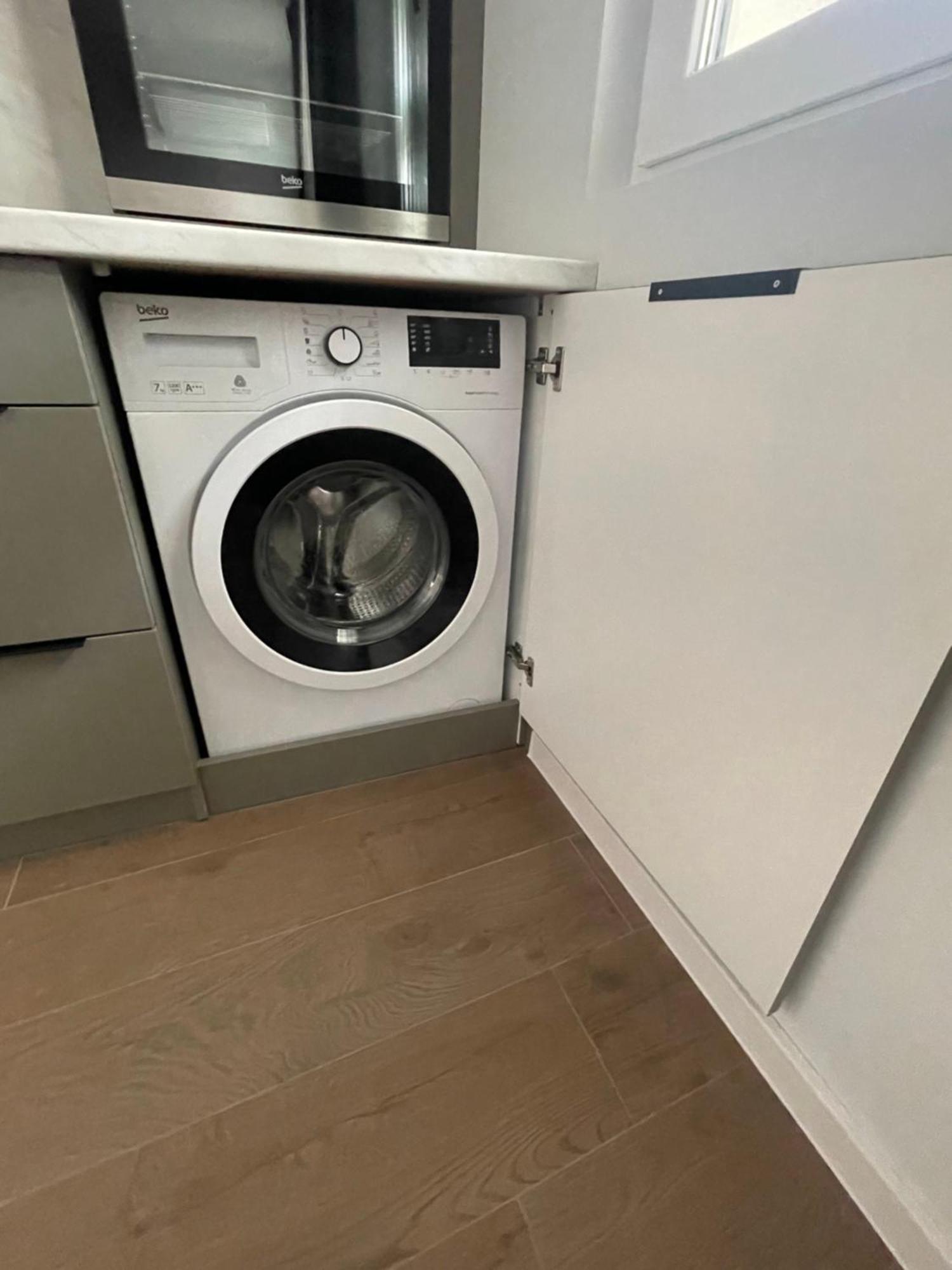 Vanquish Central Apartment Varna Luaran gambar